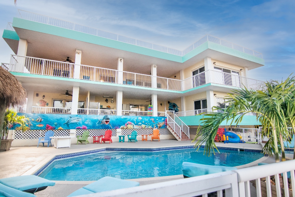 Sombrero Beach Rentals, Sleeps 14, Waterfront, Sombrero Beach, Florida Keys Rentals, Private Pool, Dock  -- Joan Onori