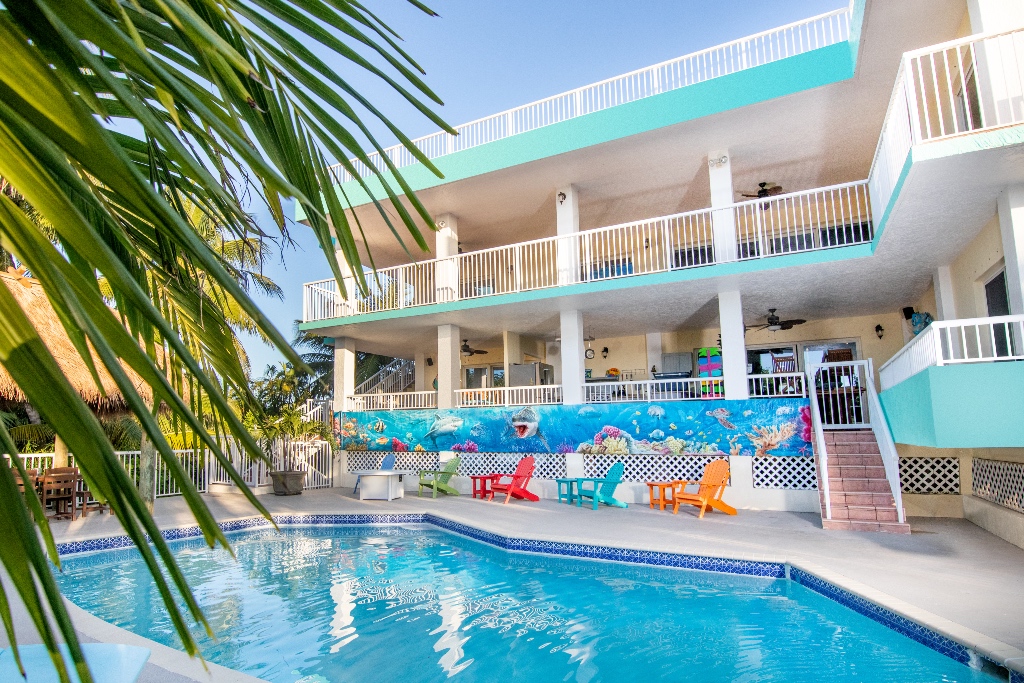 Sombrero Beach Rentals, Sleeps 14, Waterfront, Sombrero Beach, Florida Keys Rentals, Private Pool, Dock  -- Cathy J